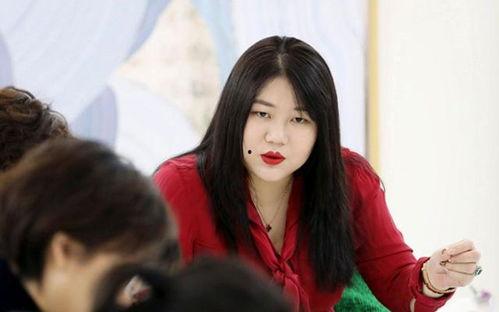 娱乐吃瓜酱黏人的女朋友,娱乐吃瓜酱的甜蜜日常